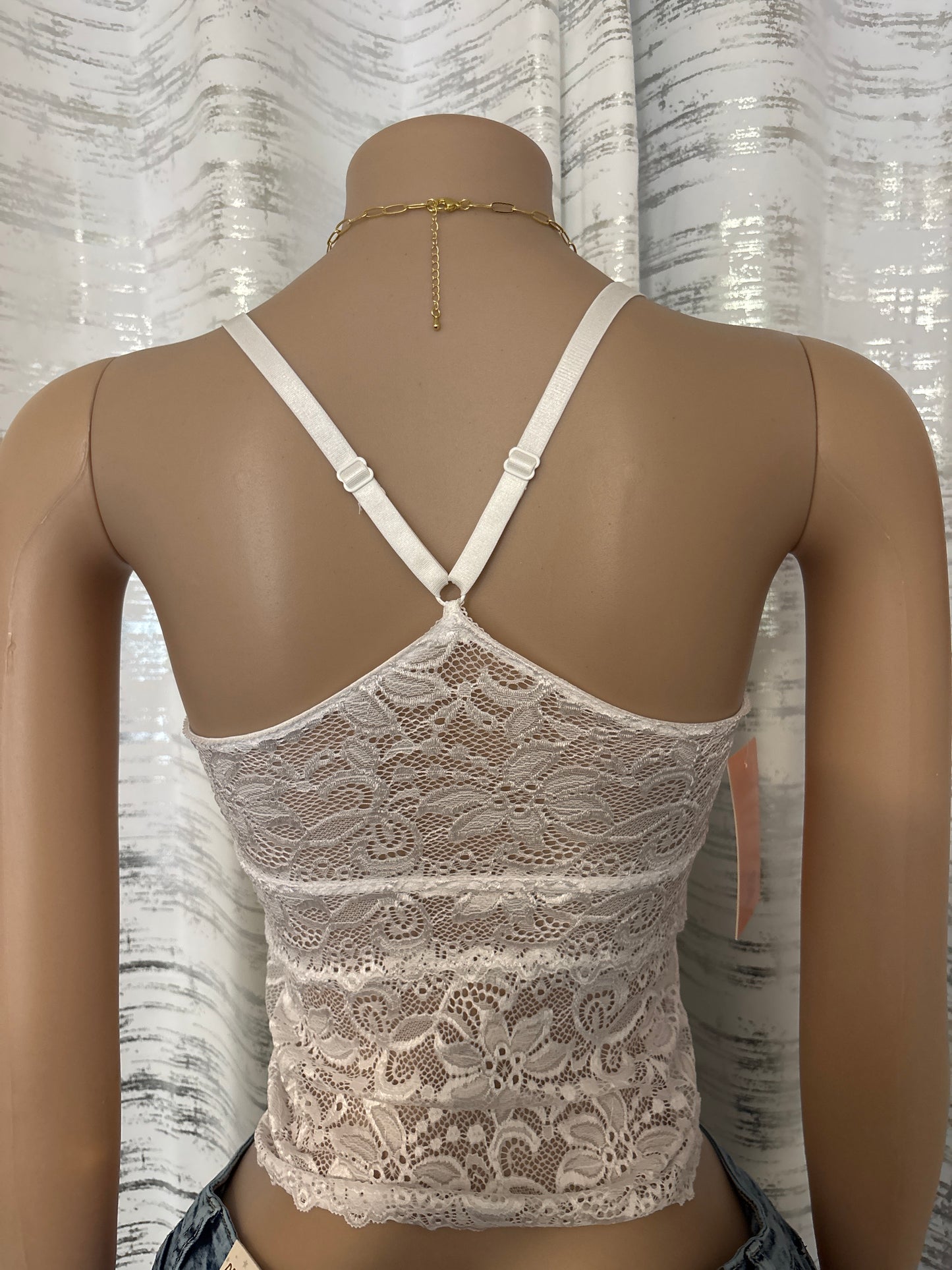 LACE CROP TOP