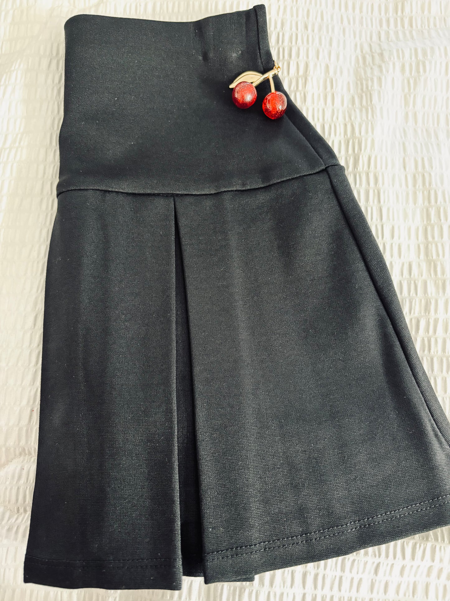 SCHOOL STYLE PLEATED SKIRT