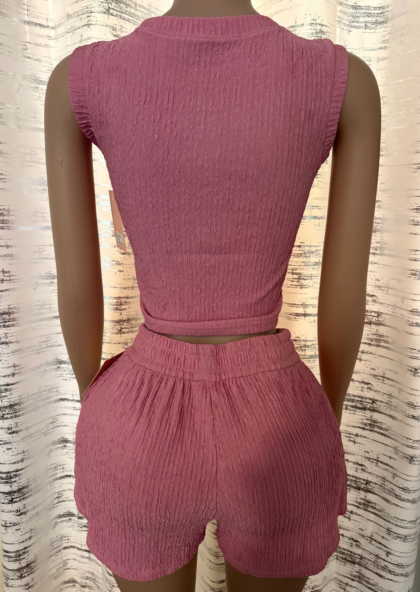 SLEEVELESS CROP TOP SHORT SET