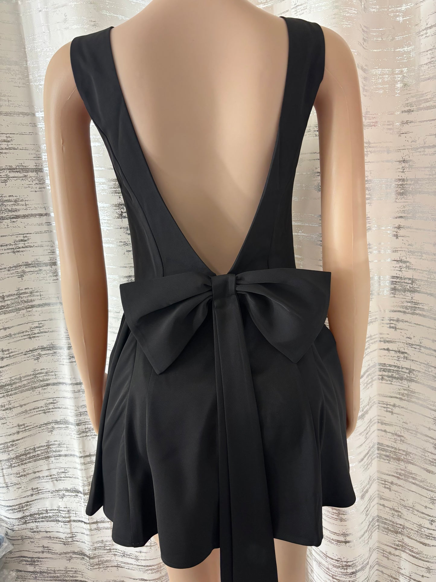 CUTE BOW DRESS