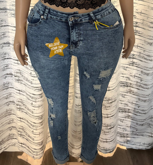 DISTRESSED SKINNY JEANS